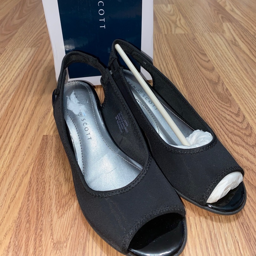 Karen Scott heel
